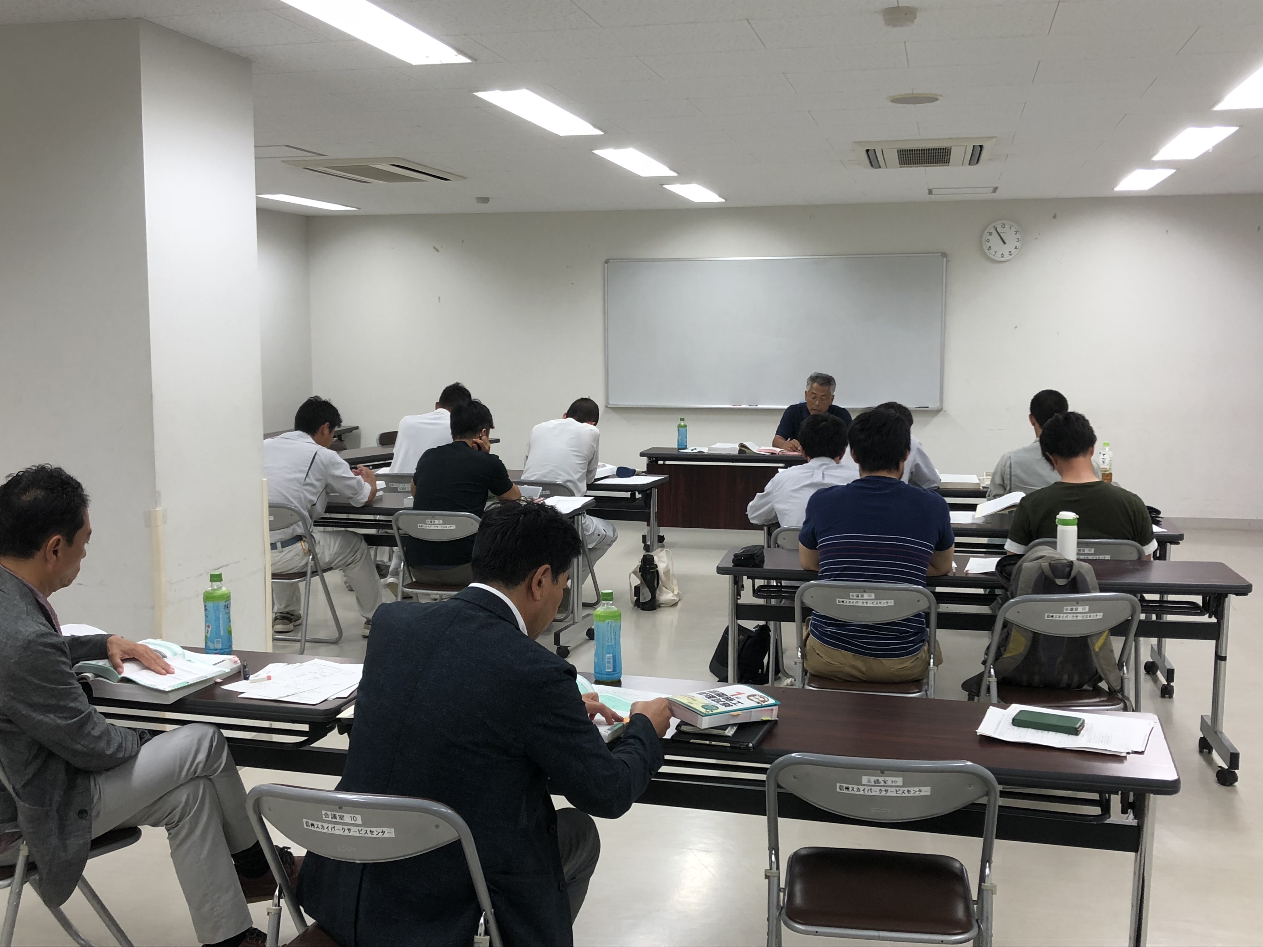 平成30年度造園施工管理士試験に向けての事前講習会を行いました。