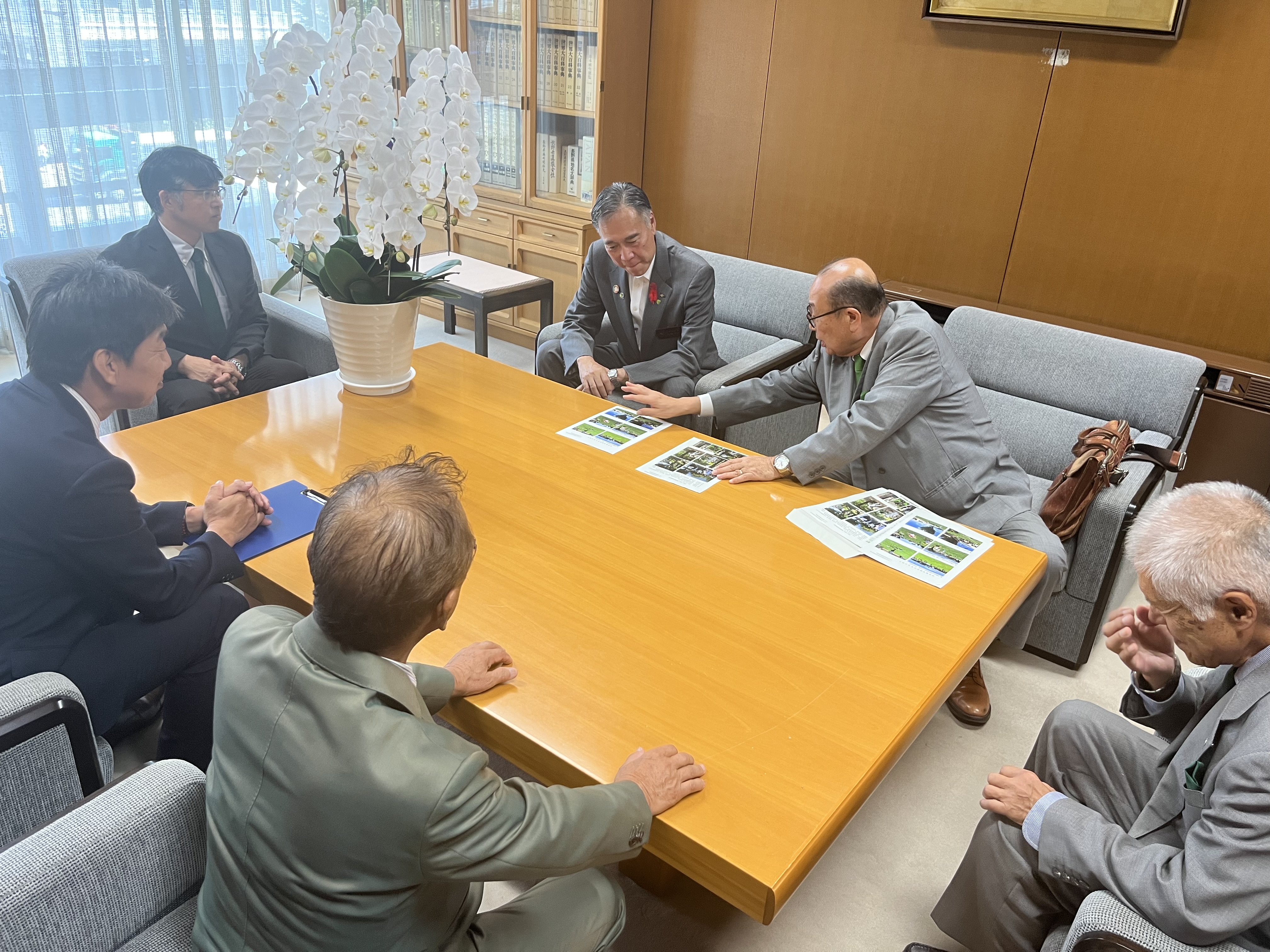 阿部長野県知事に表敬訪問をしました。